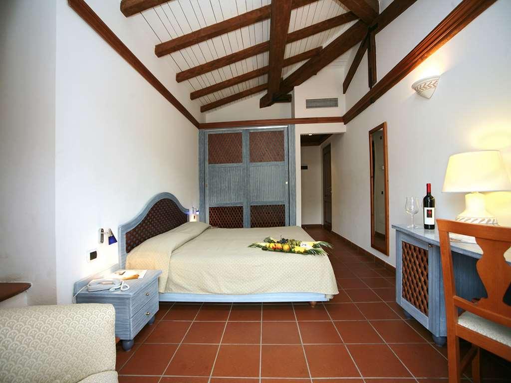 Hotel Palumbalza Порто Ротондо Стая снимка